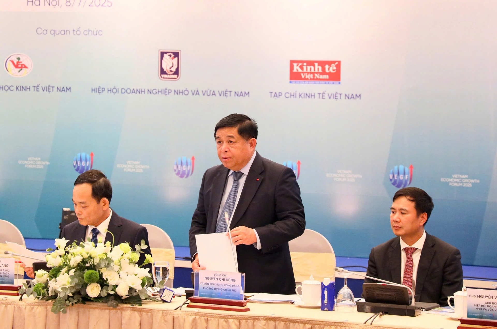 Phó Thủ tướng Nguyễn Chí Dũng luận bàn về giải pháp thúc đẩy tăng trưởng kinh tế cao và bền vững- Ảnh 3.