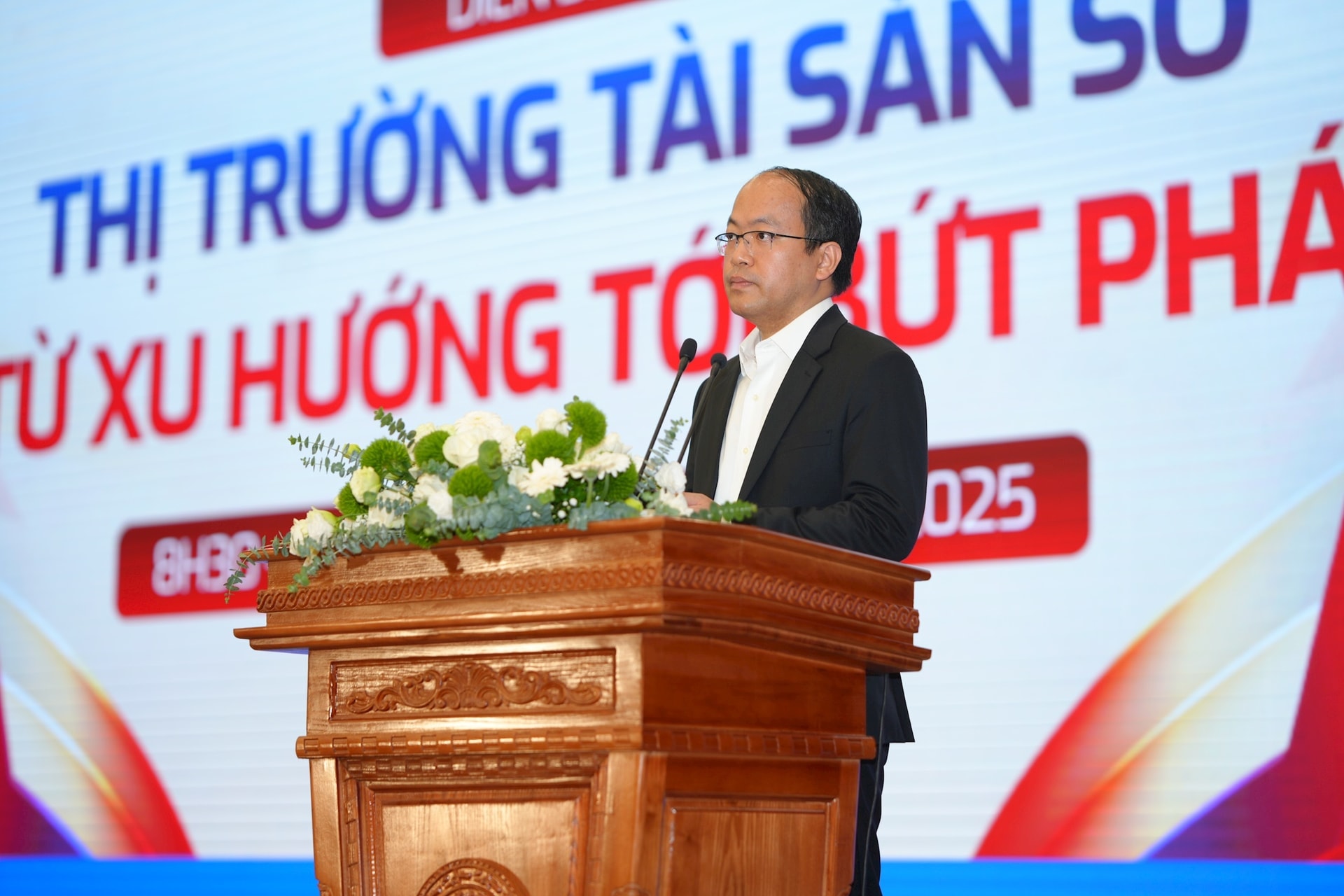 ong-vu-quoc-huy-giam-doc-trung-tam-doi-moi-sang-tao-quoc-gia.jpeg