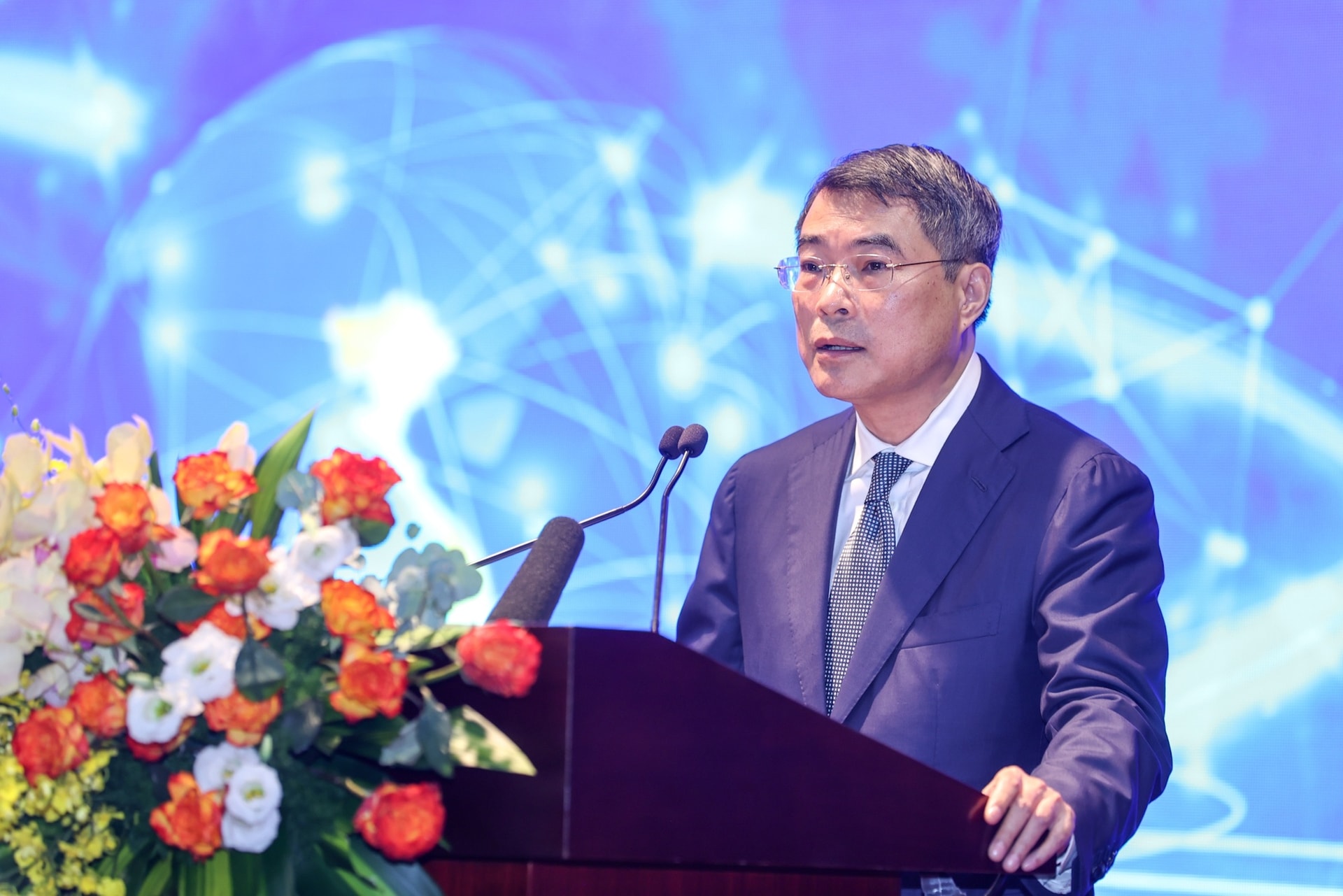 Thủ tướng kêu gọi đội ngũ nhà trí thức, nhà khoa học, chuyên gia, doanh nhân, cộng đồng doanh nghiệp công nghệ và toàn xã hội tiếp tục phát huy mạnh mẽ tinh thần yêu nước, khát vọng cống hiến, tinh thần đổi mới sáng tạo - Ảnh: VGP/Nhật Bắc