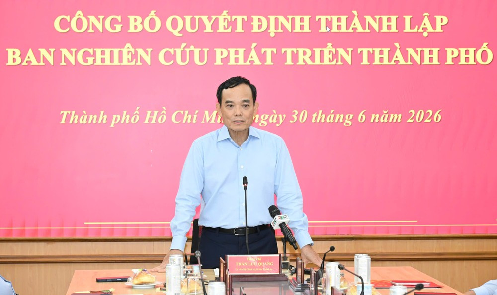 Bí thư Thành ủy TPHCM Trần Lưu Quang làm Trưởng Ban Nghiên cứu phát triển TPHCM. Ảnh: VIỆT DŨNG 2aOboQh324zS6qYXLQFnCfLeWsF4Fyg1SKLW7Wkq.jpg