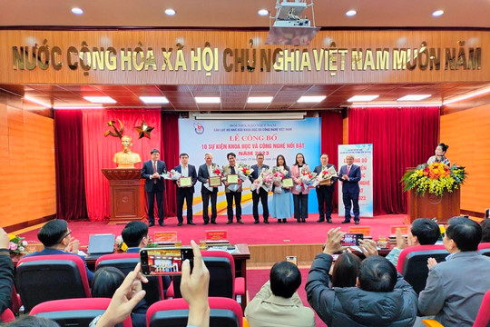 5 nhà khoa học Việt Nam vào bảng xếp hạng ngôi sao khoa học đang lên xuất sắc thế giới