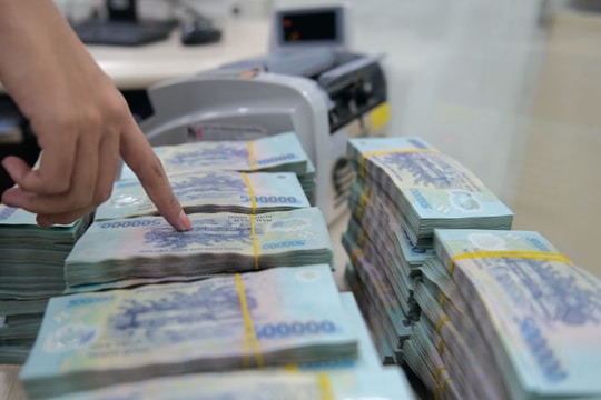 Bộ Tài chính đề xuất giảm 50% nhiều khoản phí, lệ phí đến hết năm 2026