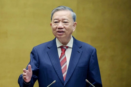 Tổng Bí thư: Cả dân tộc cùng hành quân vươn tới tương lai rực rỡ của đất nước