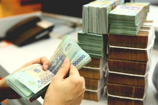 Dư địa chính sách tiền tệ ngày càng eo hẹp, cần thị trường vốn "chia lửa"