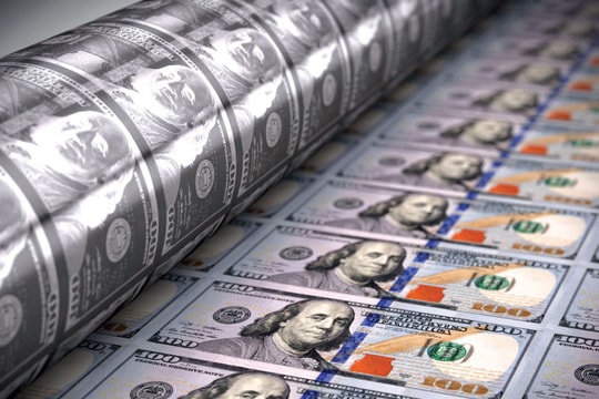 Hàng ngàn tỉ đô cho tăng trưởng: Bài toán vốn hay bài toán phân phối?