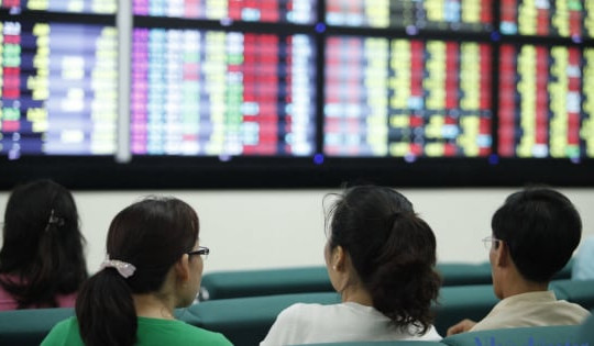 Làn sóng IPO và tăng vốn dồn dập: Thị trường trước bài toán hấp thụ nguồn cung