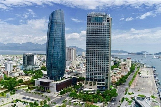 Tác động của chuyển đổi số ngân hàng đến năng lực cạnh tranh của các Trung tâm tài chính quốc tế: Phân tích vĩ mô và hàm ý cho Việt Nam