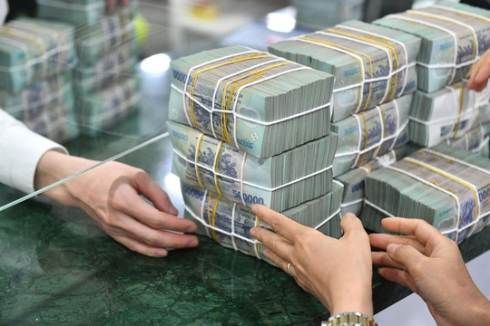 Vì sao lãi suất cho vay khó giảm?