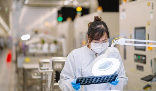 Kinh tế Việt Nam quý IV giữa hai lực kéo toàn cầu