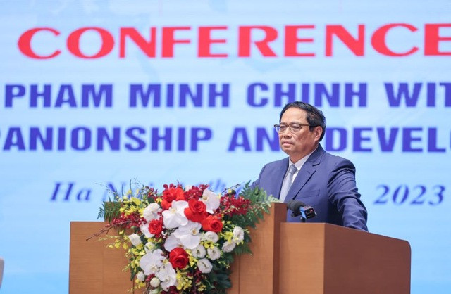 Thủ tướng mong muốn nhà đầu tư nước ngoài đặt niềm tin và hợp tác chặt chẽ với Việt Nam