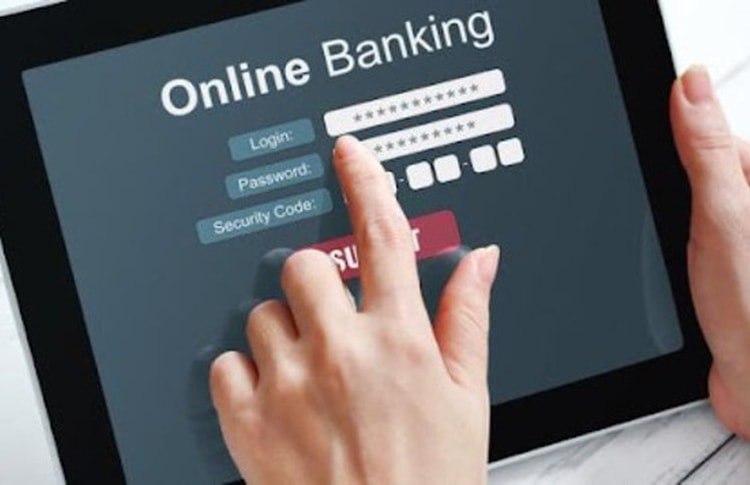 Ngân hàng phải hạn chế tối đa cổng kết nối vào hệ thống online banking