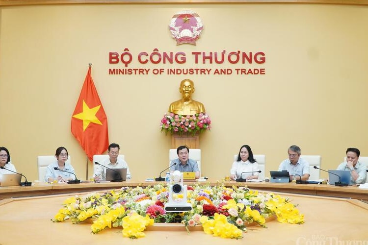 Bổ sung 'lá chắn' an toàn dữ liệu trong dự thảo Luật Thương mại điện tử