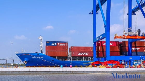 Thủ tướng yêu cầu hỗ trợ doanh nghiệp chịu ảnh hưởng bởi thuế quan Mỹ