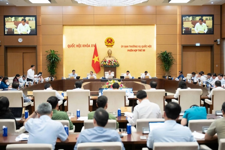 Tăng trưởng cao nhưng chưa bền vững: Áp lực tháo gỡ điểm nghẽn để đạt mục tiêu hai con số